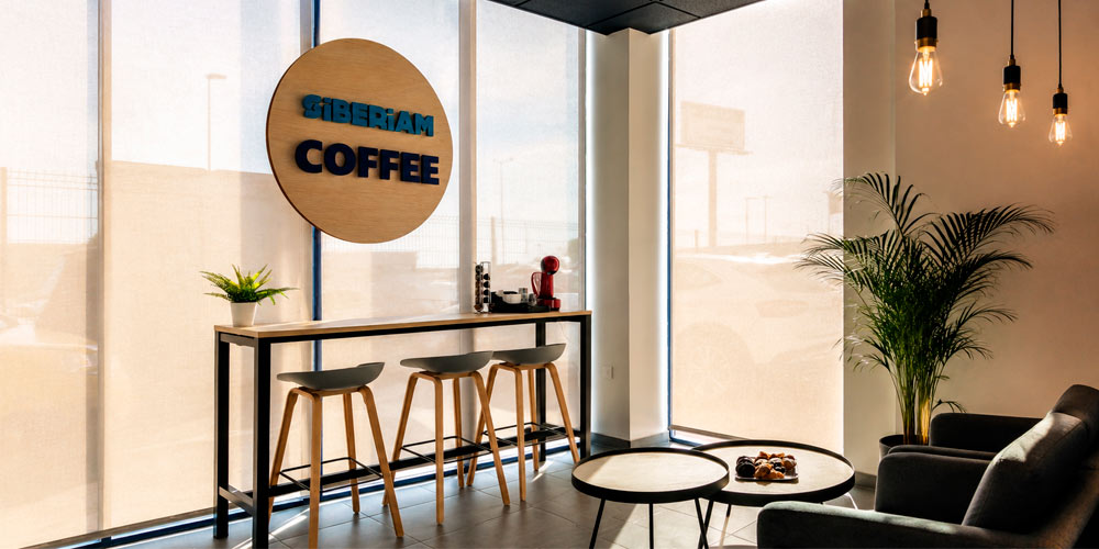 PROYECTO-INTERIORISMO-Y-DECORACIÓN-SIBERIAM-CARRIER-CIEMPOZUELOS-CUBIRD-STUDIO-SALA-ESPERA-CLIENTES